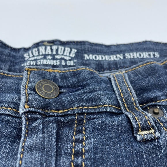 Levi’s Signature Modern Shorts Jean Shorts - Picture 2 of 6